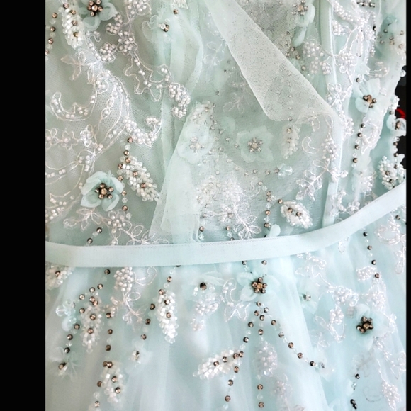 Size4(s) Mint Blue one shoulder off, one handbead sleeve fairly dress 👗💙 - Picture 4 of 7